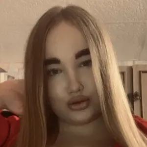 Даша из Амстердама, мне 18, познакомлюсь для вирта