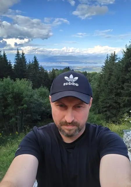 Я Александр, 43, знакомлюсь без обязательств в Луцке