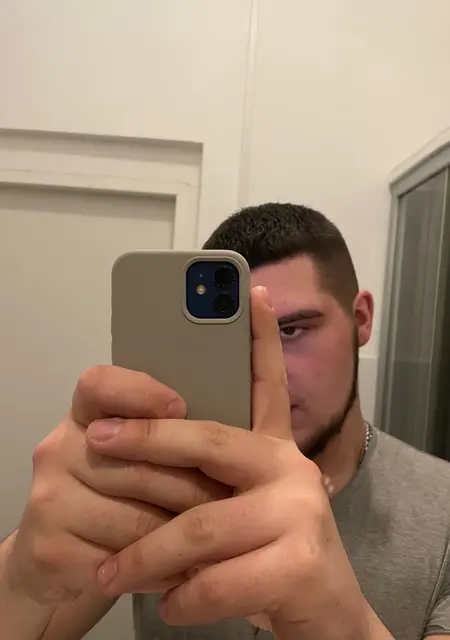 Микола из Познани, мне 19, познакомлюсь для общения