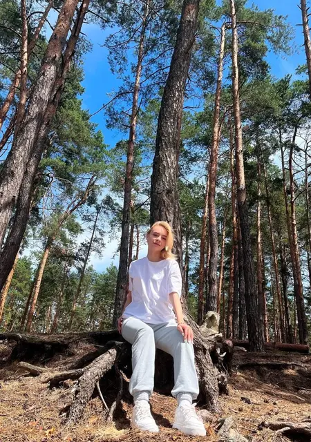 Я Оля, 22, из Ямполя, ищу знакомство для совместных путешествий