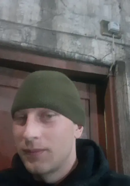 Я Саша, 31, из Донецка, ищу знакомства без обязательств