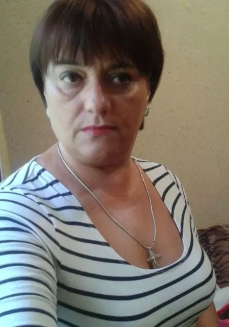 Emilia-Cristina из Бухареста