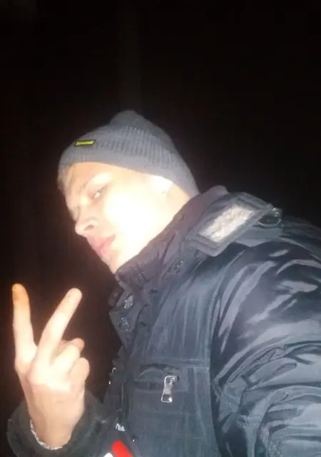 Рома з Макіївки, мені 22 років, познайомлюсь на одну ніч