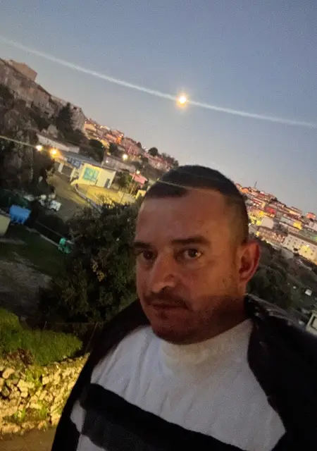 Sebastiano из Сассари, ищу на сайте приятное времяпровождение