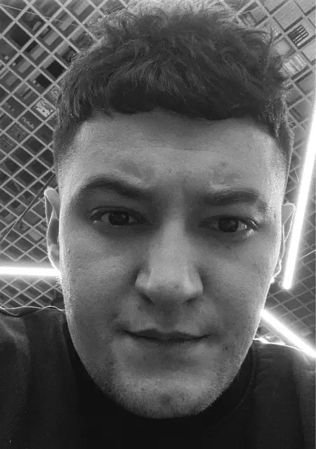 Баха из Брюсселя, мне 26, познакомлюсь без обязательств