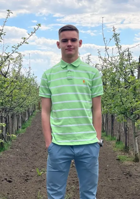 Віктор из Одессы, мне 21, познакомлюсь для общения