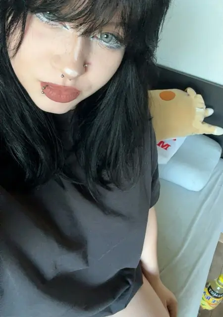 Я Oliwka, 18, из Познани, ищу знакомства без обязательств