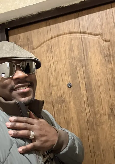 François Edmond из Амстердама, ищу на сайте открытые отношения