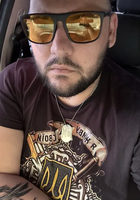 Я Міша, 37 років, знайомлюсь для постійних стосунків у Херсоне