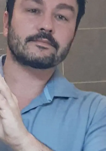 Я Mickal, 39, знакомлюсь в Париже