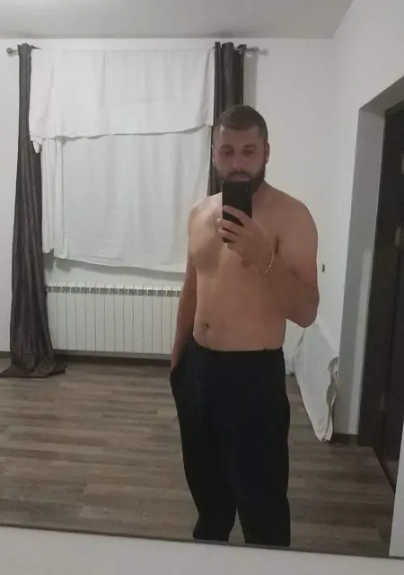 Дан из Черновцов, мне 34, познакомлюсь на одну ночь