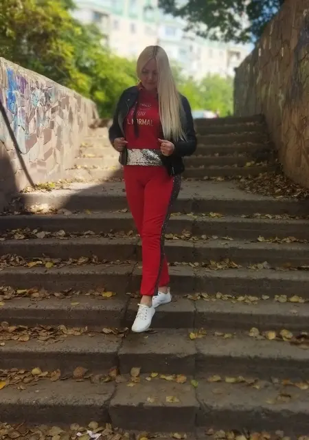 Я Вераника, 25 років з Кривий Ріг, шукаю знайомство для приємне проведення часу