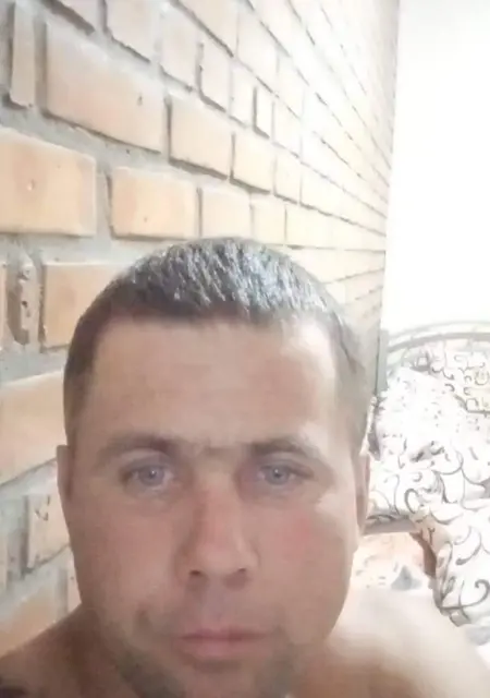 Я Сергей, 38 років, знайомлюсь без зобов'язань у Коростене