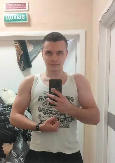 Я Chirick, 22, знакомлюсь для приятного времяпровождения в Снежном