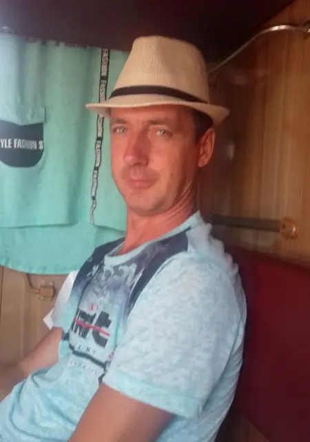 Владимир из Мариуполя, ищу на сайте знакомства на одну ночь