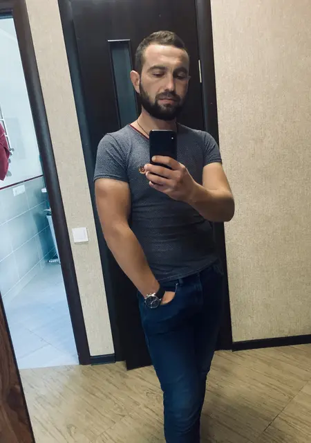 Я Михаил, 34, знакомлюсь на одну ночь в Виннице