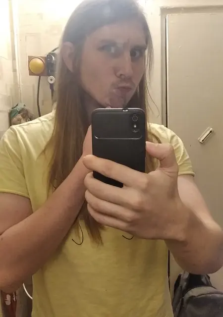 Я Артур, 23, из Мариуполя, ищу знакомство для совместных путешествий