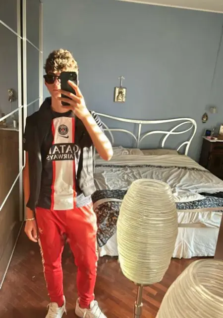 Я Moderated, 18, из Мистербианко, ищу знакомство для совместных путешествий