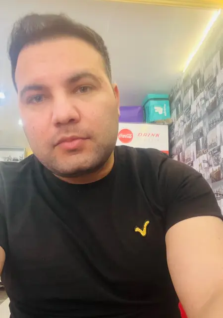 I'm James, 27, looking to meet for no strings attached in Hull