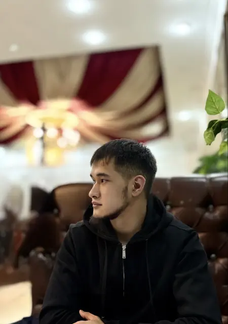 Rustem из Караганды, мне 24, познакомлюсь на одну ночь
