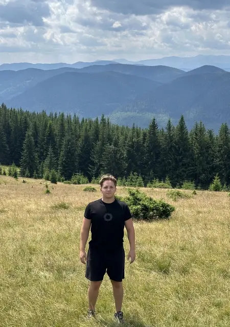 Владислав з Калинівка, мені 25 років, познайомлюсь для спілкування