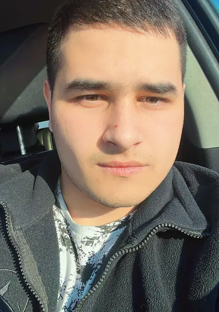 Я Александр, 23 років, знайомлюсь без зобов'язань у Луганську