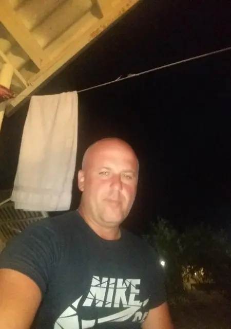 Я Владимир, 43, из Днепра, ищу знакомства на одну ночь