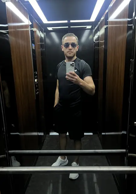 Andriy из Трускавца, мне 32, познакомлюсь на одну ночь