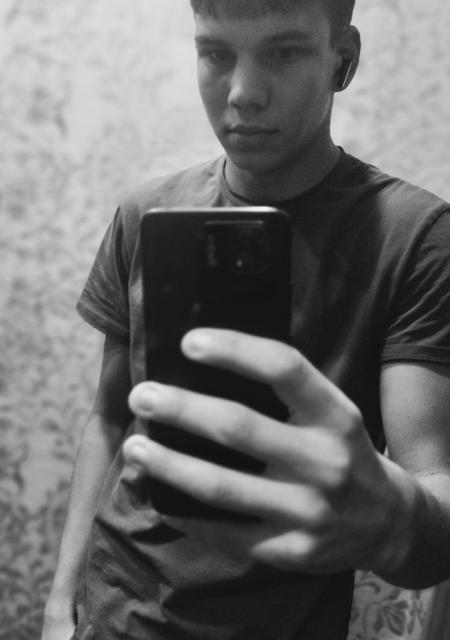 Я Сергей, 18, знакомлюсь без обязательств в Амстердаме