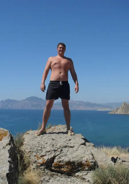 Егор из Купянска, ищу на сайте знакомства на одну ночь