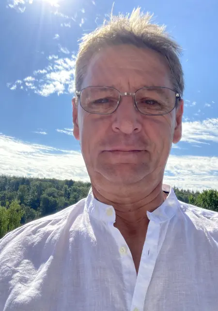 Я Mad, 60, из Франкфурта-на-майне, ищу знакомство для постоянных отношений