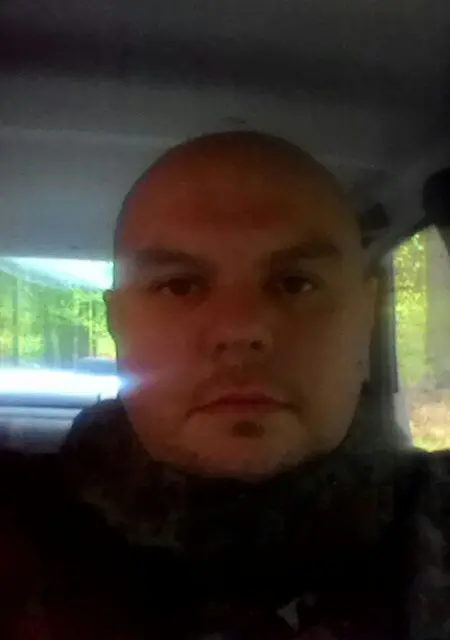 Я Алексей, 47, из Новополоцка, ищу знакомство для приятного времяпровождения