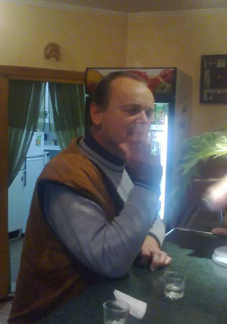 Sasha из Хмельницкого, мне 57, познакомлюсь без обязательств