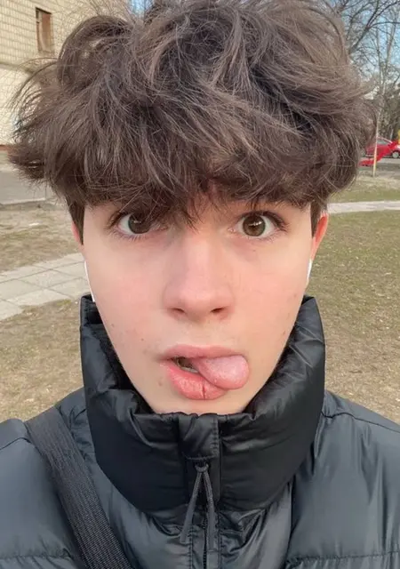 Mark из Парижа, ищу на сайте вирта