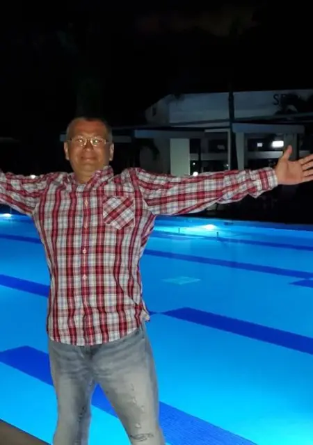 Дима з Черкас, шукаю на сайті приємне проведення часу