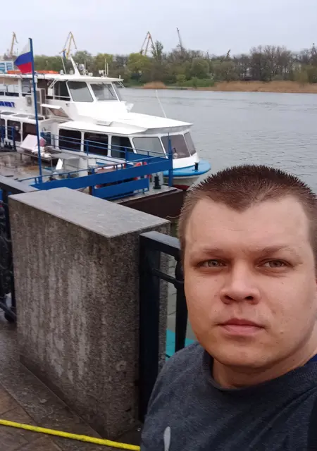 Богдан из Славянска, ищу на сайте приятное времяпровождение