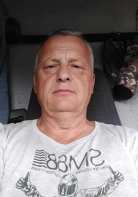 Олег из Слонима, мне 57, познакомлюсь без обязательств