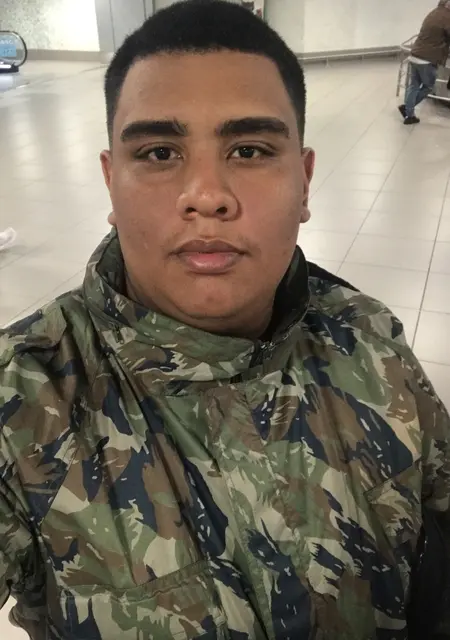 Paulo Victor из Сантарного, мне 22, познакомлюсь для постоянных отношений