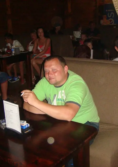 Я Сергей, 40 років з Черкас, шукаю знайомства без зобов'язань