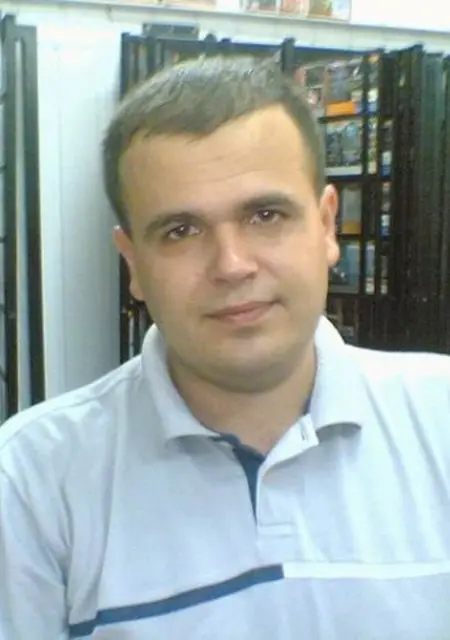 Я Константин, 47, из Мелитополя, ищу знакомство для постоянных отношений