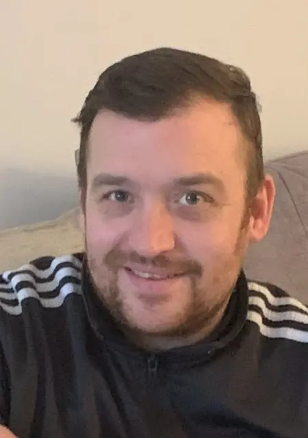 Little Legs from Manchester, looking for one-night stand