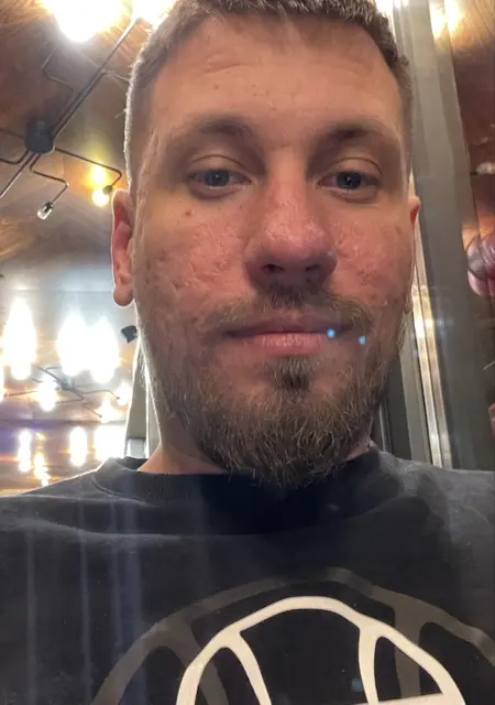 Я Жан, 30, из Софии, ищу знакомство для приятного времяпровождения