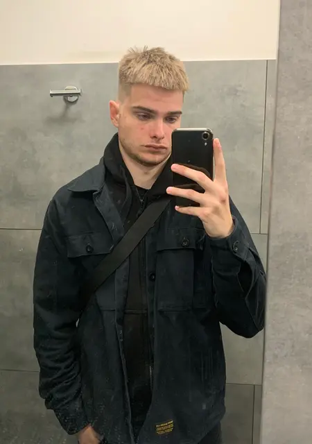 Daniel з Харкова, шукаю на сайті вірт