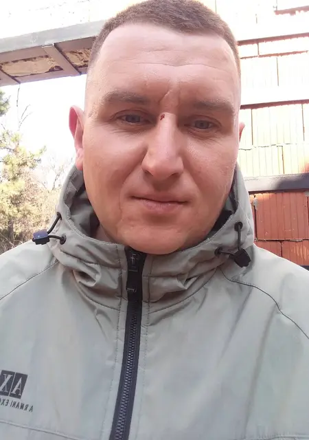 Я Антон, 32 років, знайомлюсь на одну ніч у Кропивницькому