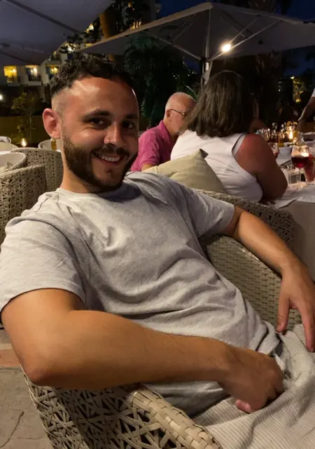 Cameron from Peterborough, looking for one-night stand