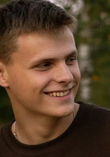 Павел из Минска, мне 19, познакомлюсь на одну ночь