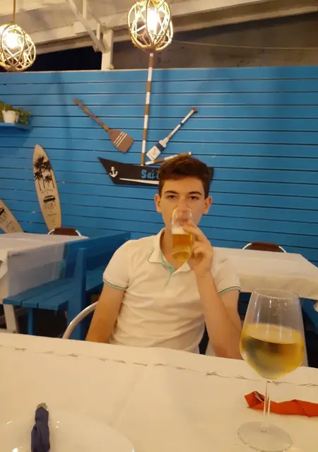 Борис из Харькова, мне 20, познакомлюсь для открытые отношения