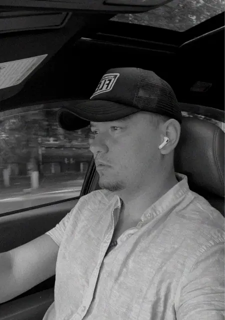 Я Constantine, 29, из Кишинёва, ищу знакомства без обязательств