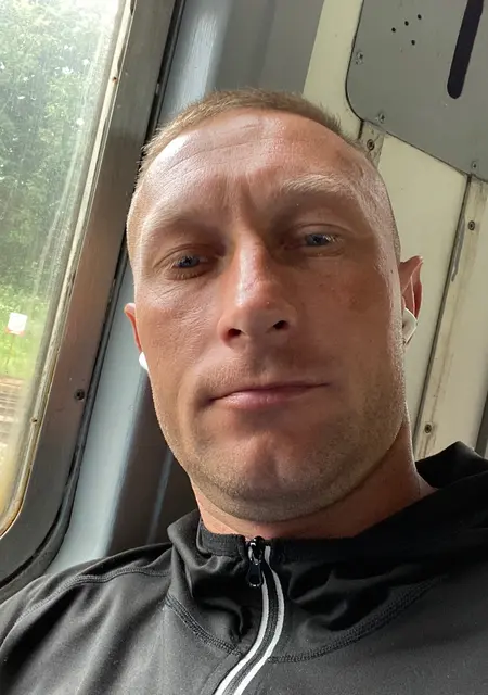 Олег из Барановичей, ищу на сайте знакомства на одну ночь