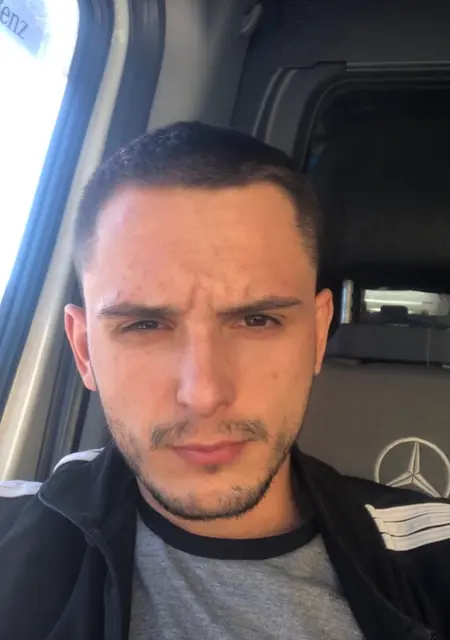 Я Паша, 23, из Белой Церкви, ищу знакомства без обязательств